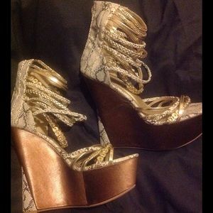 Platform/Wedge heels