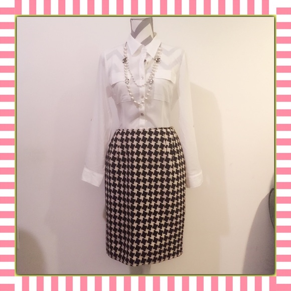 Houndstooth pencil skirt
