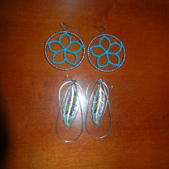 Earring bundle - Picture 2 of 2