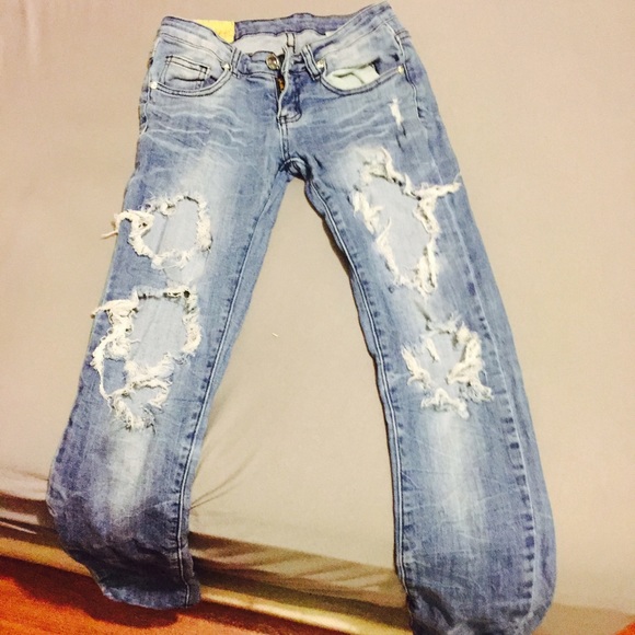 Ripped jeans super cute!!!
