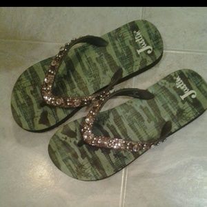 Justin  flip flops