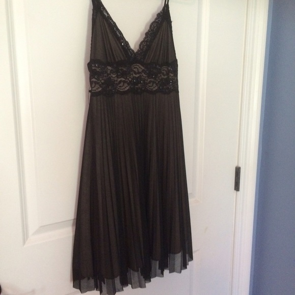 ❤️AMAZING Sequined & Lace Little Black Dress❤️ - Picture 1 of 4