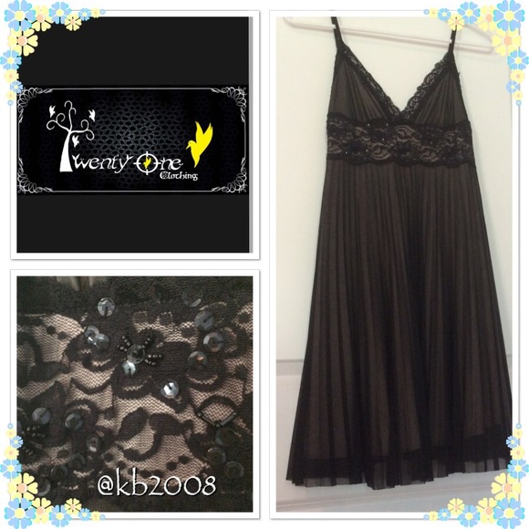 ❤️AMAZING Sequined & Lace Little Black Dress❤️ - Picture 3 of 4