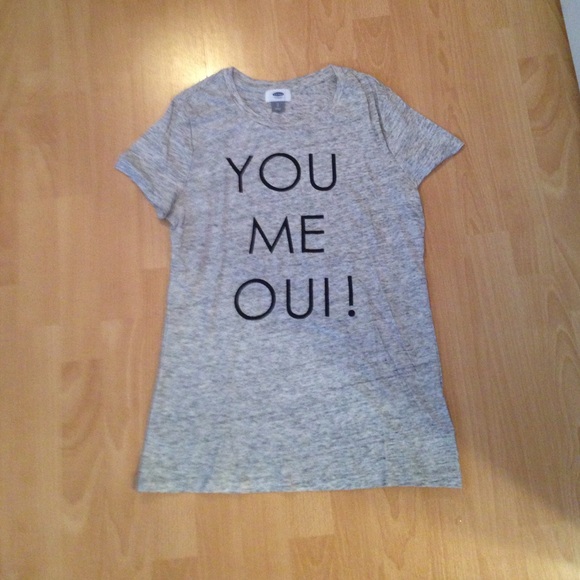 Old navy t shirt