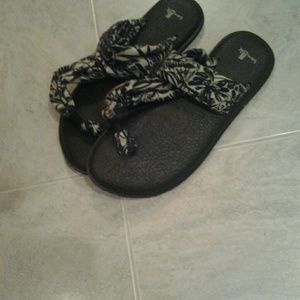 Sanuk flip flops