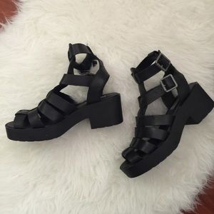 Steve Madden "Schoolz" platform sandal *RESERVED*