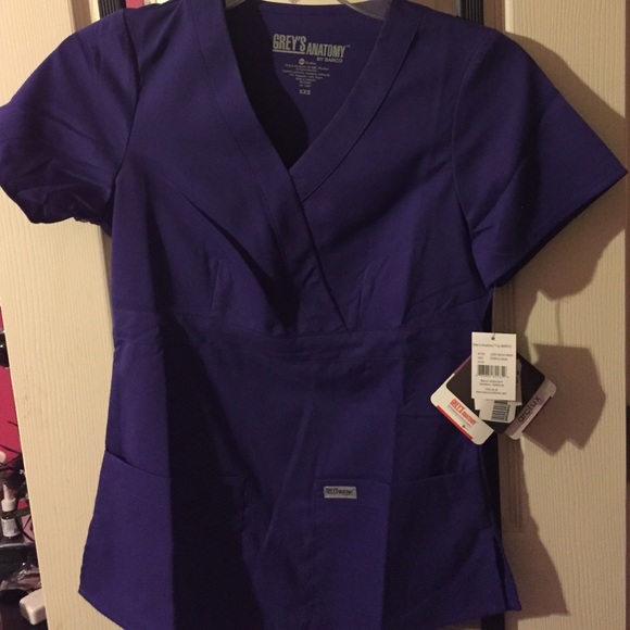 Scrub top