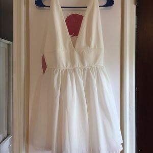 Tobi deep V white dress, Size L