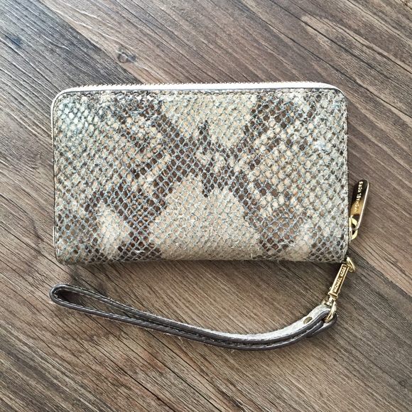 Michael Kors Python Print Wallet - Picture 3 of 4
