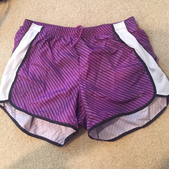 CHAMPION gym shorts. Purple. Size small