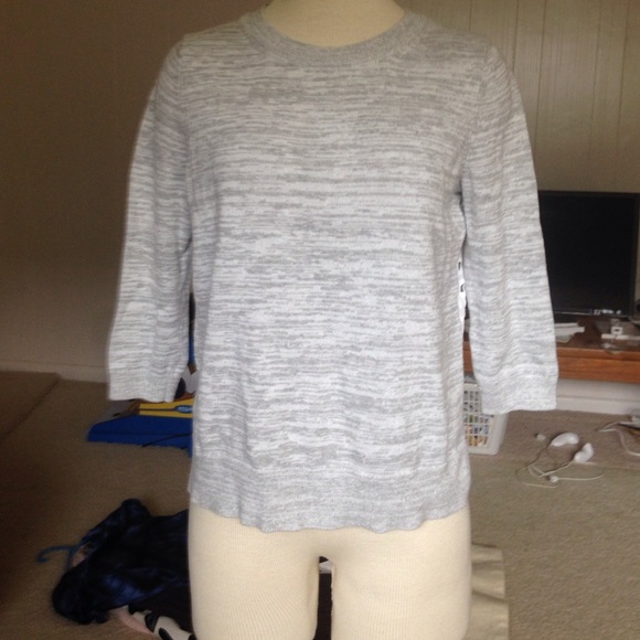 Gap gray & white eyelet back sweater