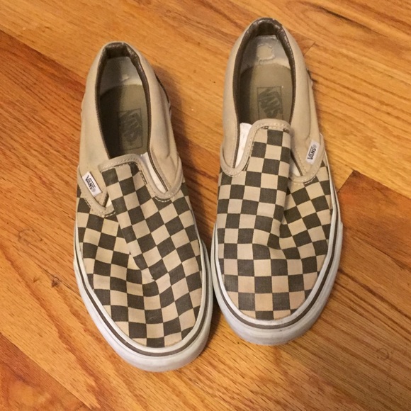 vans checkered pumps