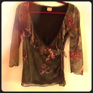 Beautiful Lg Daytrip Blouse! ✨Like new condition✨