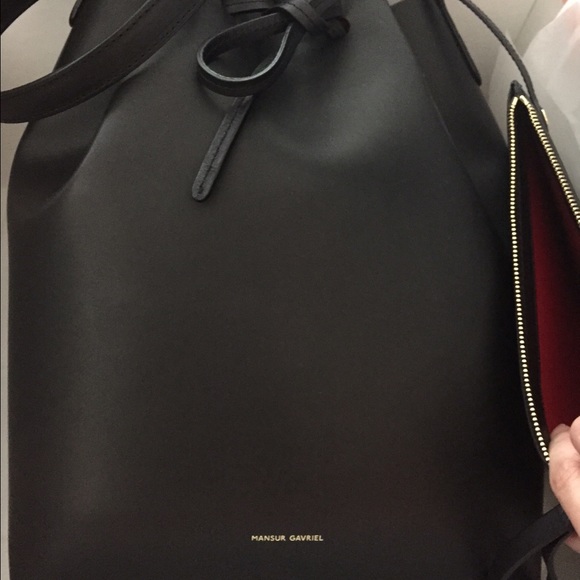‼️sold‼️Mansur Gavriel Bucket Bag Black/Flamma