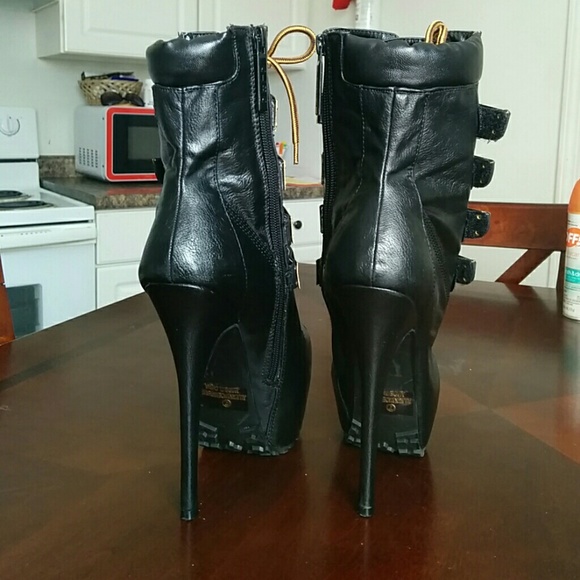 Black Diva Boots - Picture 4 of 4