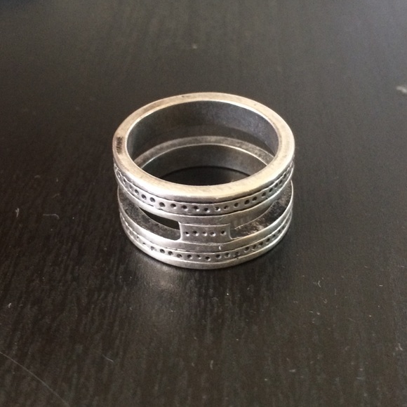 Ring - Picture 2 of 4