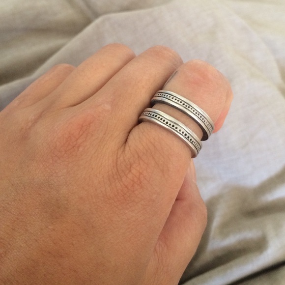 Ring - Picture 4 of 4