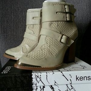 *Price Drop!* BNIB KENSIE Ankle Boots