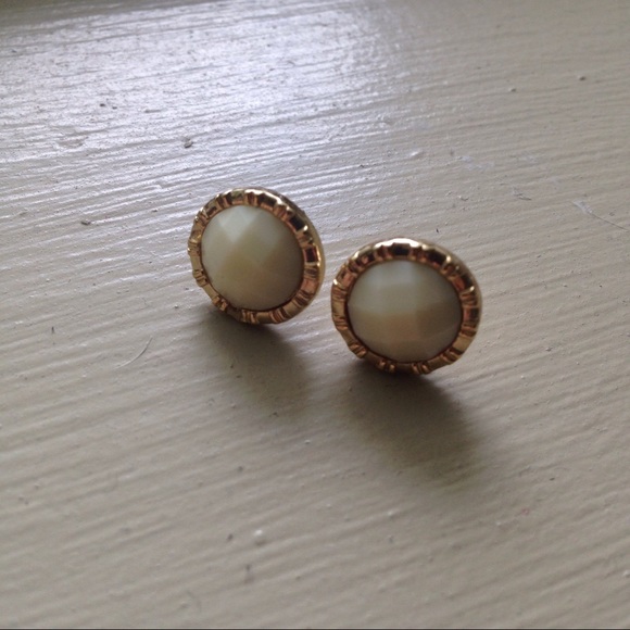 Banana Republic white earrings with gold trim - Picture 1 of 3