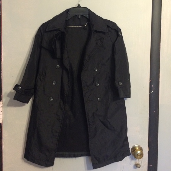 Black trench/spring coat