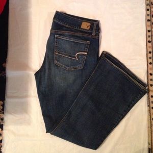 Women's American eagle jeans