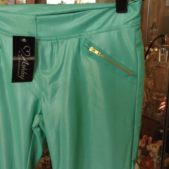 Ashley 26 international leggings - Picture 2 of 4