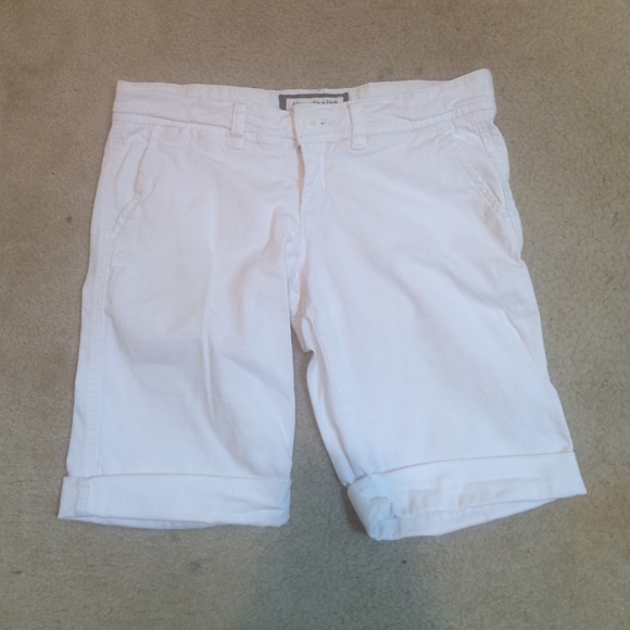 Abercrombie & Fitch White Shorts Size 2