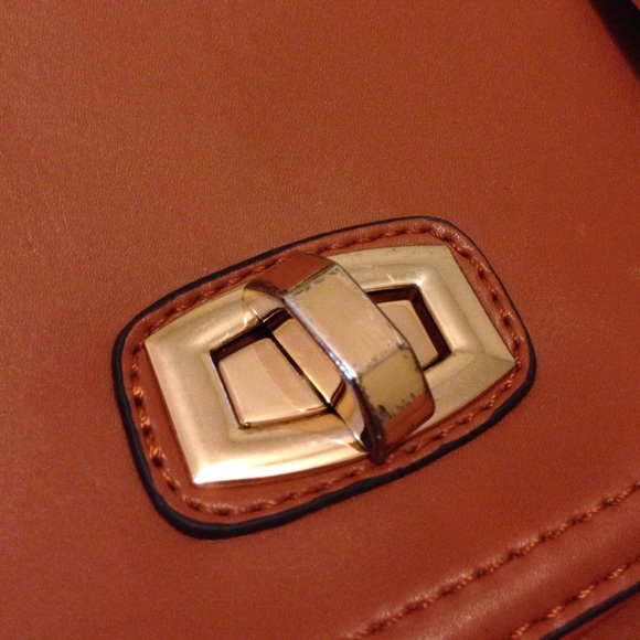 Brown cross body bag💟 - Picture 4 of 4