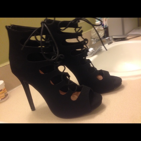 Lace up black heels