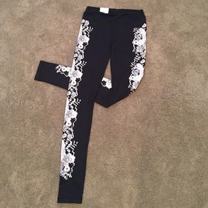 Black & White Floral Yoga Pants