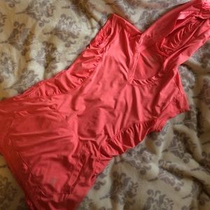 MPG Hooded running top