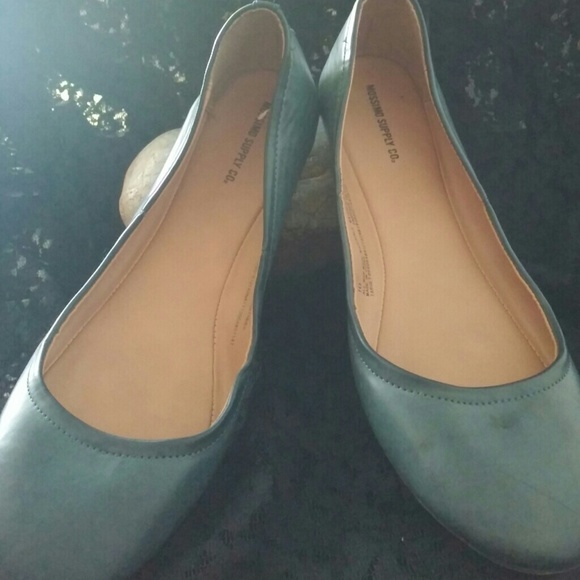 Mossimo flats