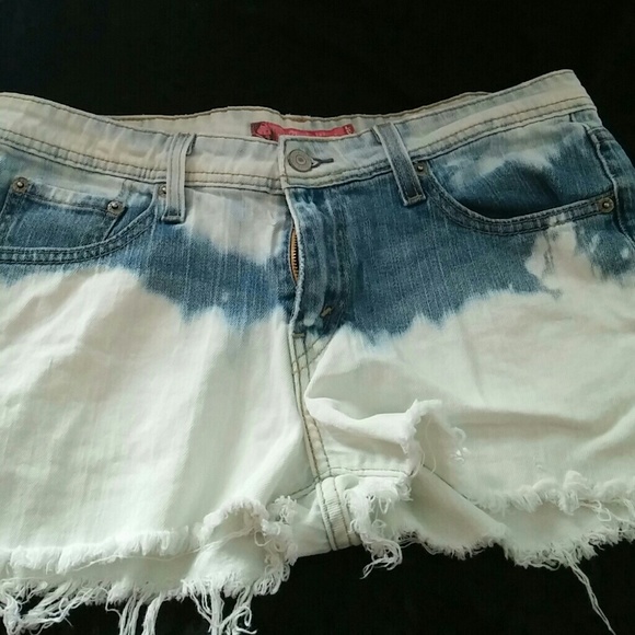 Levis shorts *MOVING EVERYTHING MUST GO!!!*