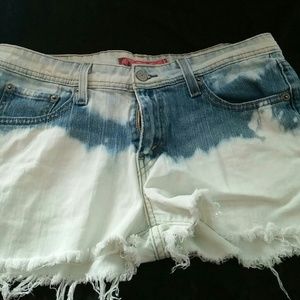 Levis shorts *MOVING EVERYTHING MUST GO!!!*