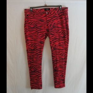 Bundle for roygbiv1570, 3 pants.