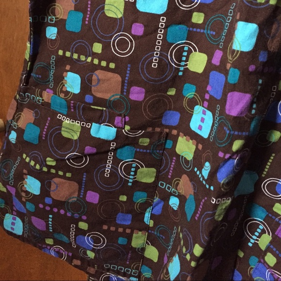 SCRUB TOP - Picture 2 of 4