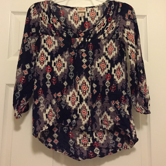 Mossimo Top👚 - Picture 1 of 2