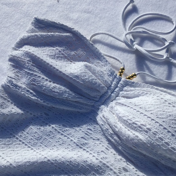 🚫SOLD TO FRIEND🚫Wht Lace Overlay Swimsuit -NWT - Picture 2 of 4