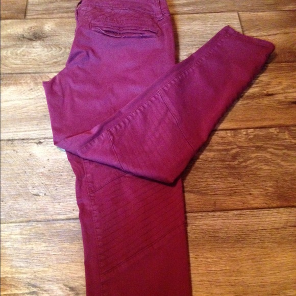 American Eagle Maroon pants