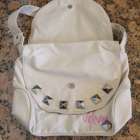 Volcom Purse - Picture 2 of 4