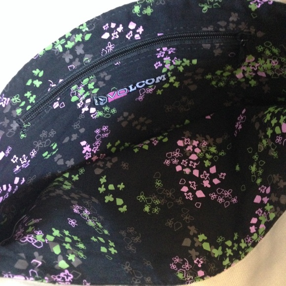 Volcom Purse - Picture 4 of 4
