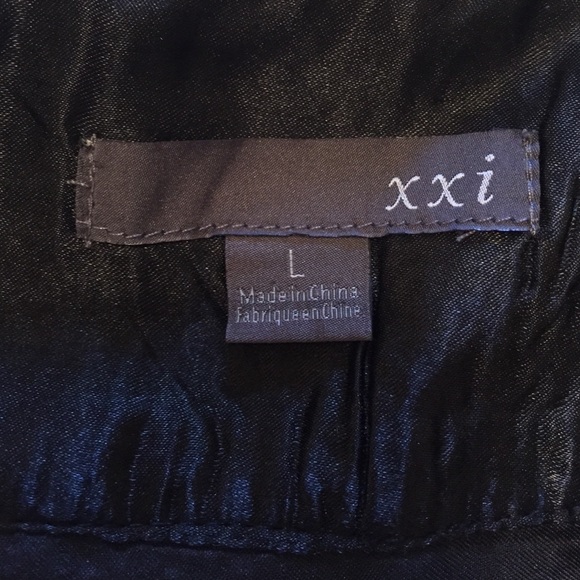 Sequin mini skirt - Picture 3 of 3