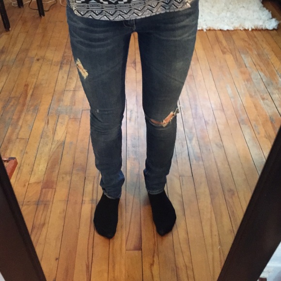 Ripped skinny jeans