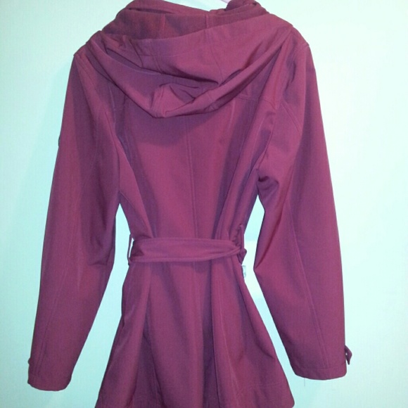 Coat - Picture 2 of 4