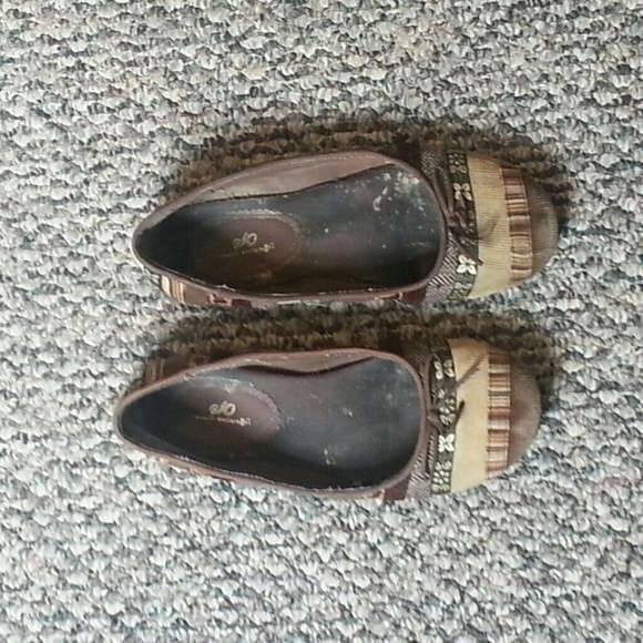 Sold❌Striped flats