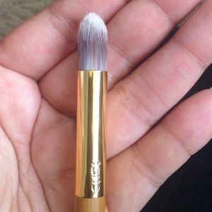 Tarte bamboo concealer brush