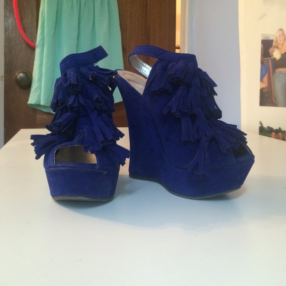 Suede Blue Wedge with Tassles 6 1/2