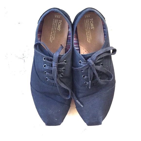 Black TOMS sneakers - size 9.5 men