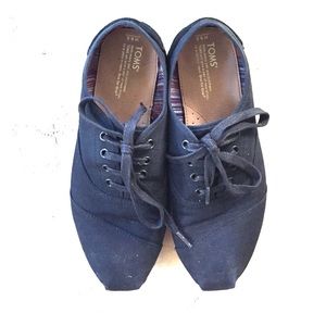Black TOMS sneakers - size 9.5 men