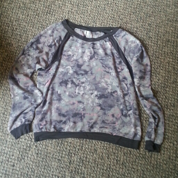 Sold ❌ Floral print top